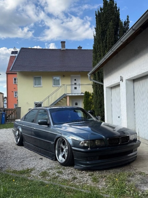 NADKOLA POSZERZANE TYLNE BMW E38